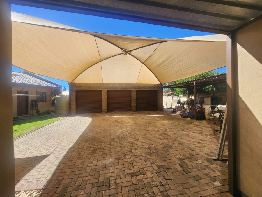 To Let 4 Bedroom Property for Rent in Pellissier Free State